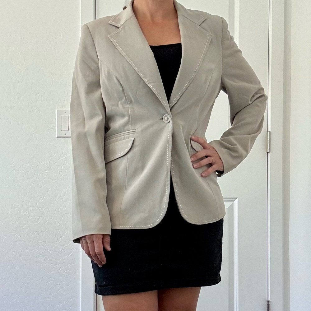 Cabi The Dynamo Women's Blazer in Mist